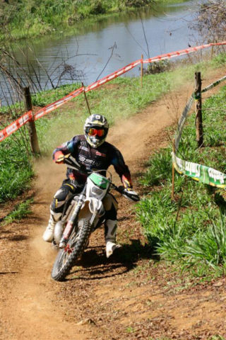 O mineiro Felipe Zanol garantiu o título brasileiro de Enduro FIM por antecipação - Foto de Fred Mancini/Divulgação